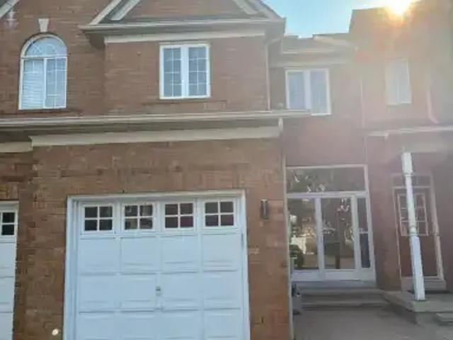 For Rent 3 Bedroom Townhouse Richmond Hill ON DS103594525