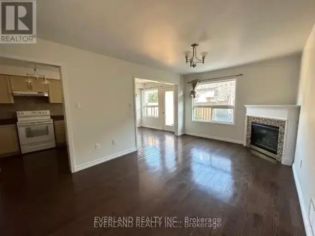 For Rent 3 Bedroom Townhouse Richmond Hill ON DS104638509