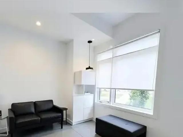For Rent 3 Bedroom Townhouse Richmond Hill ON DS105088041
