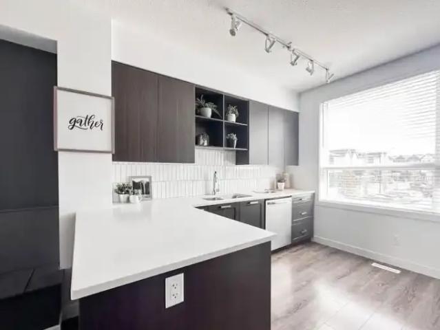 For Rent 3 Bedroom Townhouse St. Albert AB DS104470635