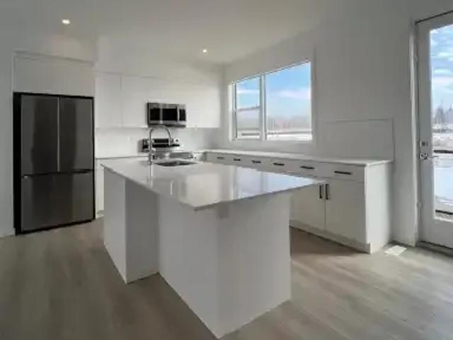 For Rent 3 Bedroom Townhouse St. Albert AB DS105394844