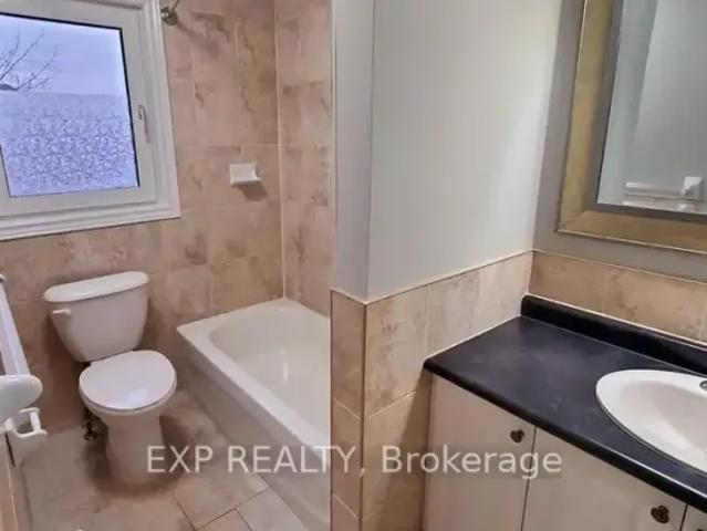 For Rent 3 Bedroom Townhouse St. Catharines ON DS102883683