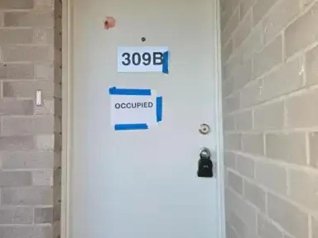 For Rent 3 Bedroom Townhouse St. Catharines ON DS103380082