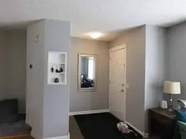 For Rent 3 Bedroom Townhouse Stony Plain AB DS104841834