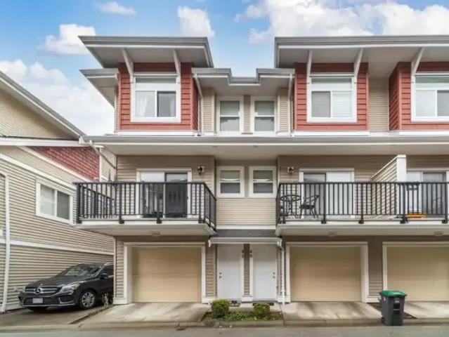 For Rent 3 Bedroom Townhouse Surrey BC DS103355025