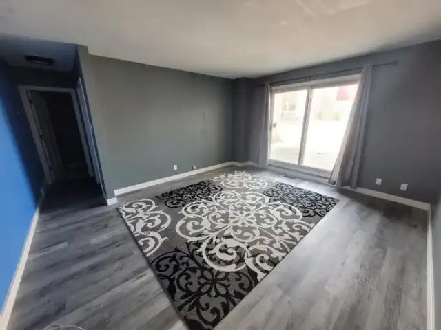 For Rent 3 Bedroom Townhouse Saskatoon SK DS103541932