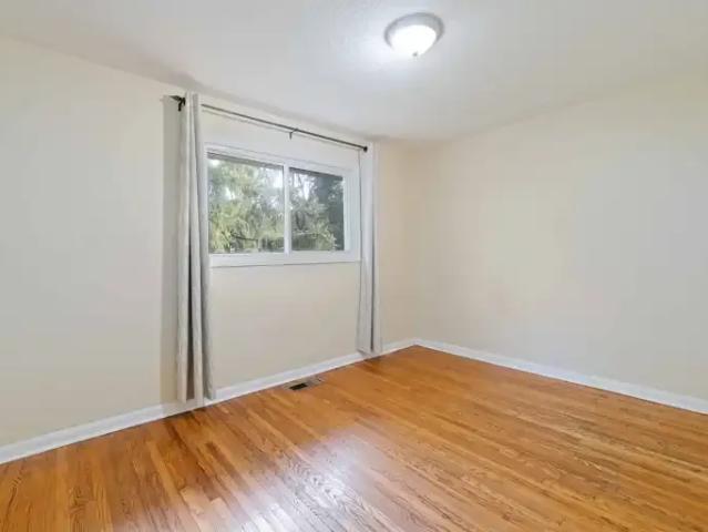 For Rent 3 Bedroom Townhouse Sarnia ON DS105704007