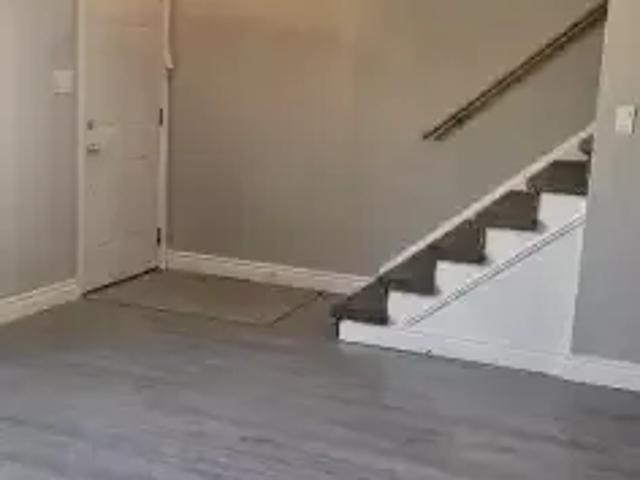 For Rent 3 Bedroom Townhouse Sarnia ON DS105704114