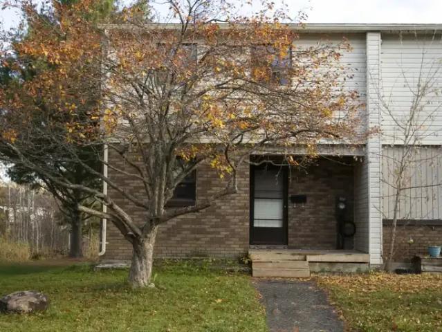 For Rent 3 Bedroom Townhouse Sault Ste. Marie ON DLS103178581