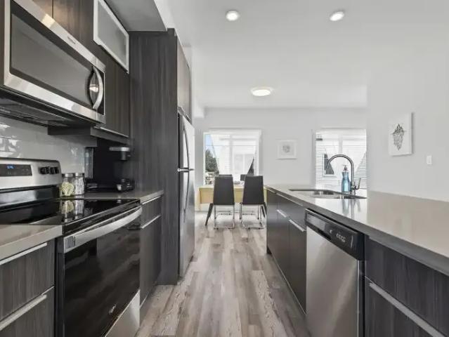For Rent 3 Bedroom Townhouse Spruce Grove AB DS105466989