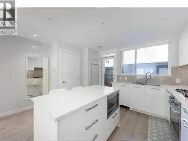 For Rent 3 Bedroom Townhouse Vancouver BC DS105565543