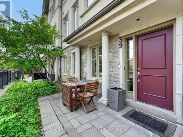 For Rent 3 Bedroom Townhouse Vaughan ON DS105505645