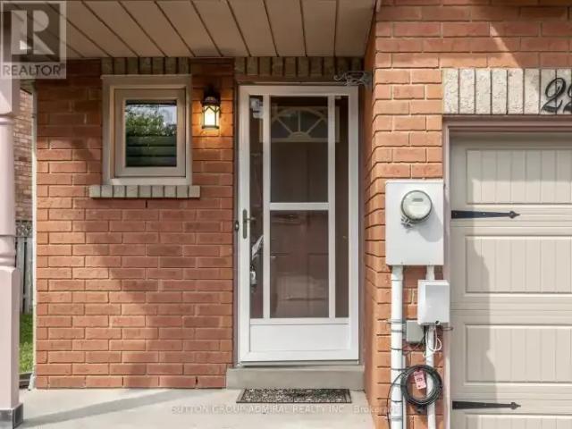 For Rent 3 Bedroom Townhouse Vaughan ON DS105602194