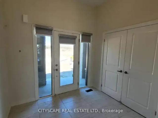 For Rent 3 Bedroom Townhouse Wasaga Beach ON DS104842121