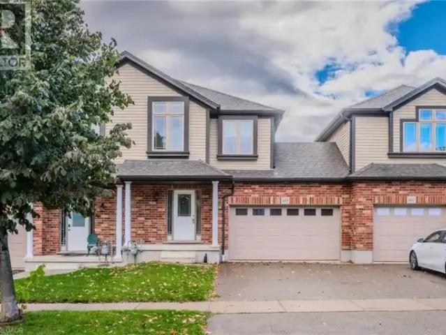 For Rent 3 Bedroom Townhouse Waterloo ON DS103920672