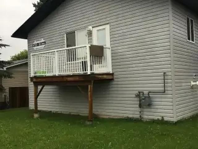 For Rent 3 Bedroom Townhouse Whitecourt AB DS105467281