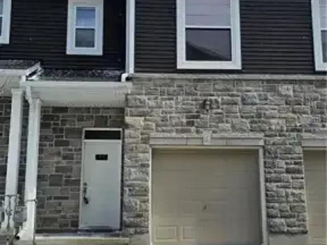 For Rent 3 Bedroom Townhouse Woodstock ON DS103652885