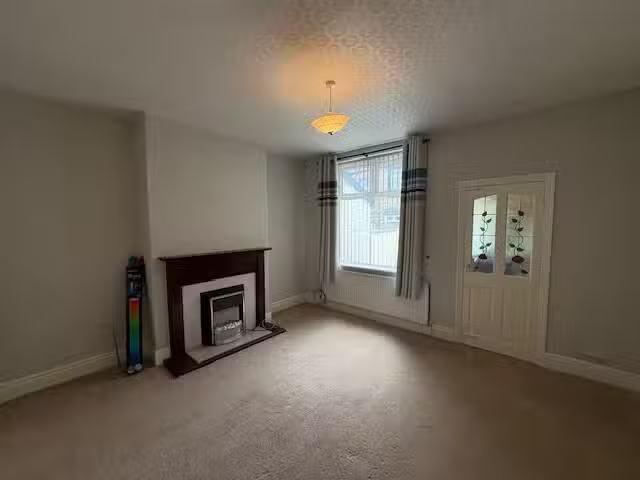 Cheap 3 bedroom terraced house for rent in Cuerdale Street, Bu.