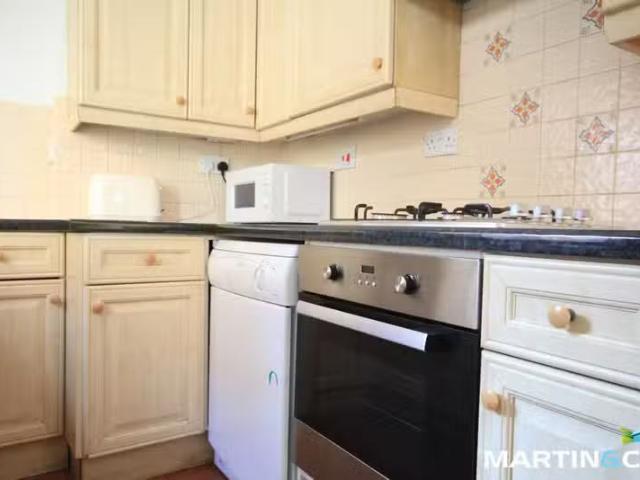 Unique 3 bedroom terraced house for rent in Gordon Road, Harbo.
