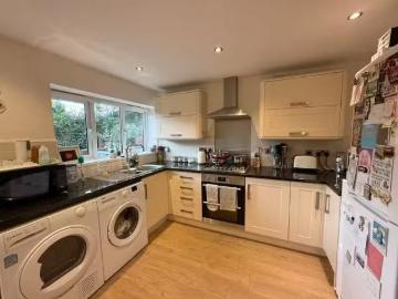 Sycamore Avenue BD16 Bingley, Cottingley Bingley, BD16, Bradford and West Yorkshire, North England