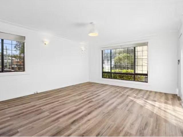 New 3 Binda Crescent, Little Bay House for rent Listed by Cor.