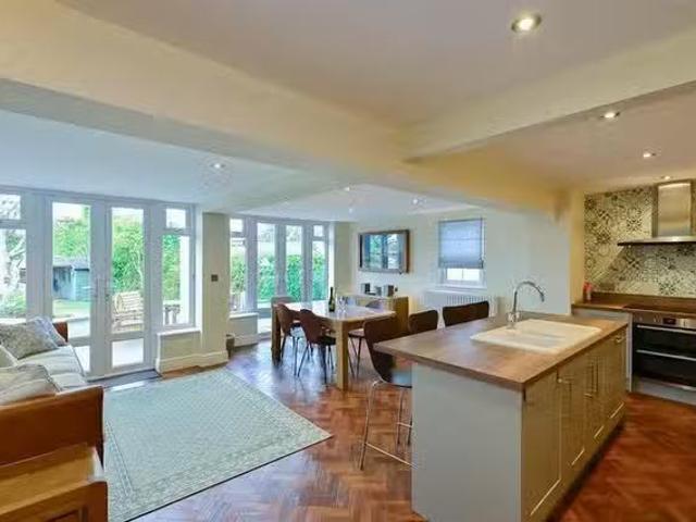 Deal! 3 BR Mill Street
