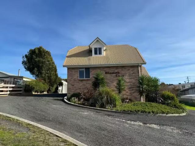 For Rent! 3 BR a/24 Elizabeth St, BRIDPORT, TAS 7262 Unit fo.