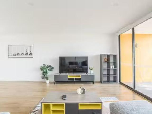 Just in! 3 BR Bonnyrigg Avenue