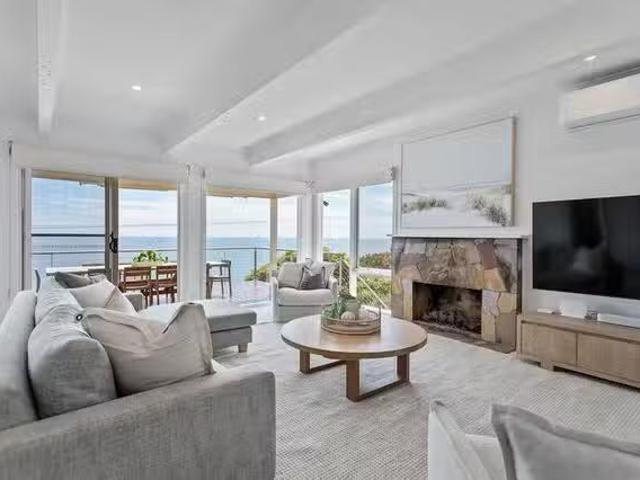 Deal! 3 BR Esplanade