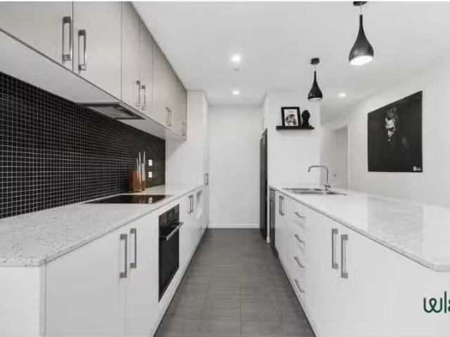 For Rent! 3 BR G07/302 Brunker Road, Adamstown Apartment for r.