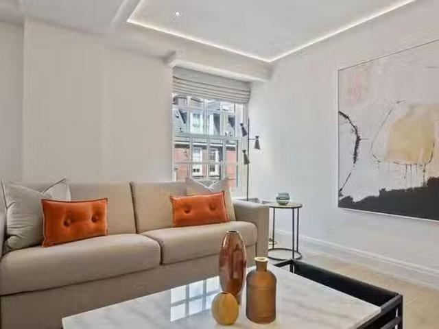For Rent! 3 BR Great Peter Street
