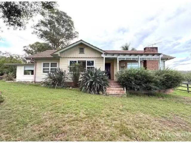 Just in! 3 BR Lot 1/ 4 Campbelltown Road, Denham Court House f.