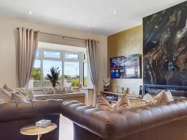 Rental! 3 BR Park Road