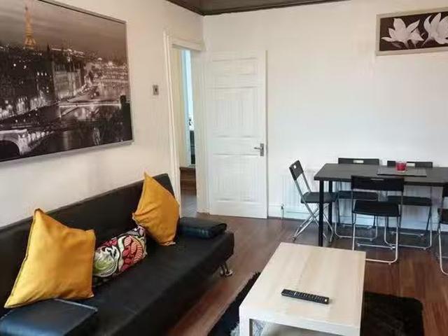 Nice 3 BR Richmond Road