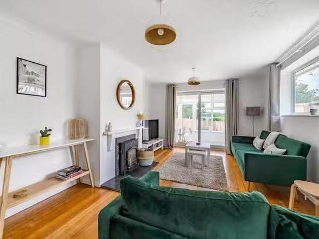 Deal! 3 BR Toynbee Close