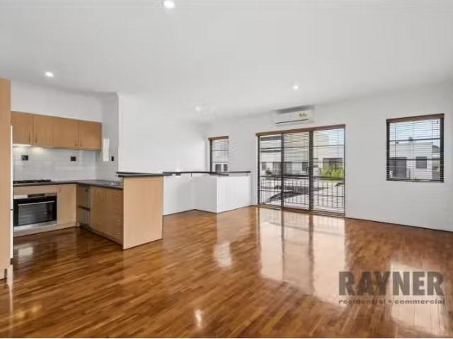 Rental! 3 BR 14/117 Brisbane Street, PERTH Apartment for rent.