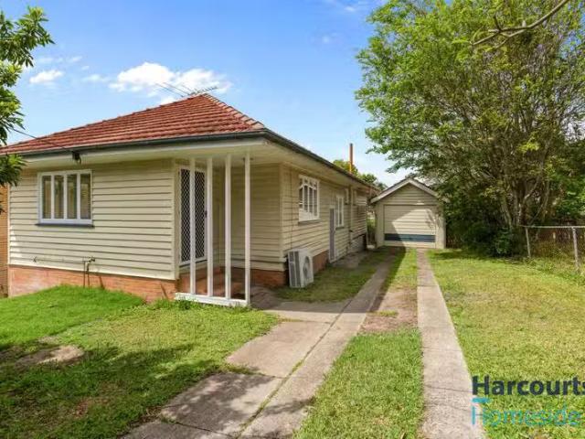 Cheap 3 BR 15 Myall Street, NORMAN PARK, QLD 4170 House for.