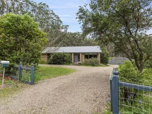 Unique 3 BR 15 Mechanics Road, Red Hill, VIC 3937
