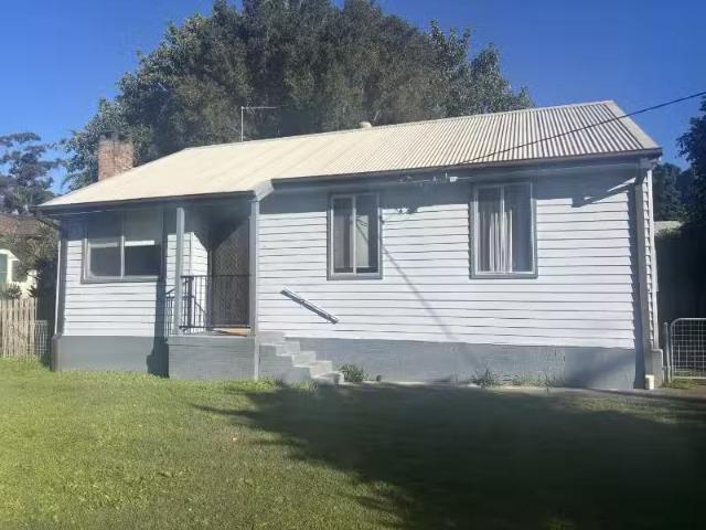 Cozy 3 BR 15 Mount Hall Road, RAYMOND TERRACE House for rent.