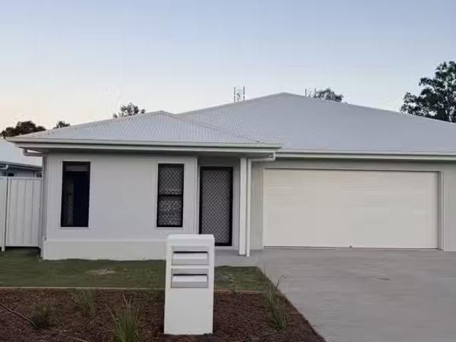 Cheap 3 BR 1/6 Club Drive, GYMPIE, QLD 4570 House for Rent