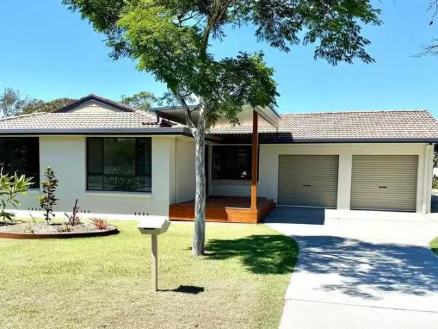 Rental! 3 BR 16 Roy Sanders Street, South West Rocks, NSW 2431.