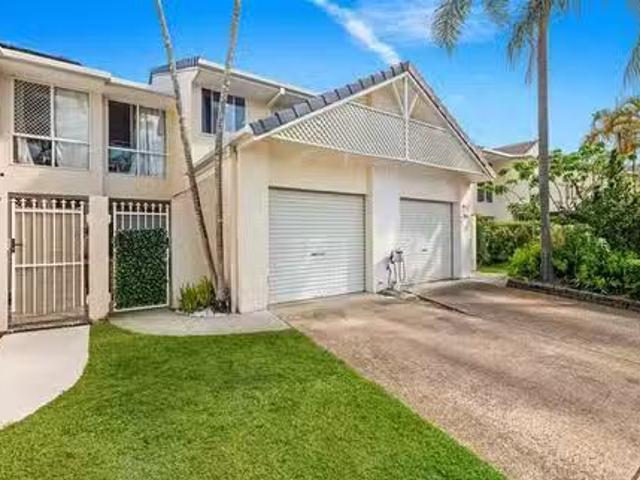 Rental! 3 BR 171/2 10 Coolgardie Street, Elanora, QLD 4221