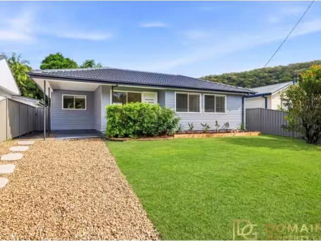 Deal! 3 BR 178 Veron Road, Umina Beach House for rent Listed.