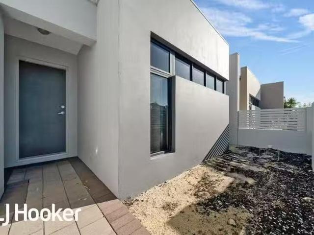 Cheap 3 BR 17 Pymore Crescent, Butler, WA 6036