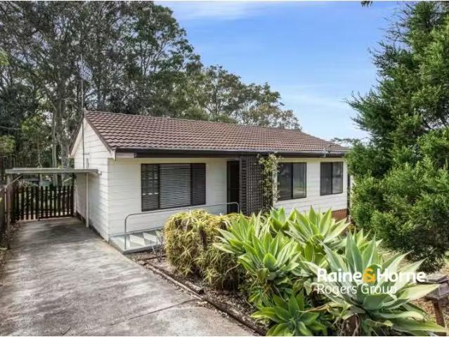 For Rent! 3 BR 17 Taminga Road, GOROKAN House for rent Listed.