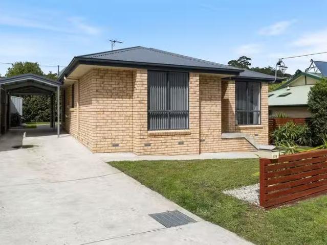 New 3 BR 17E Amundsen Crescent, WARRANE, TAS 7018 House for.