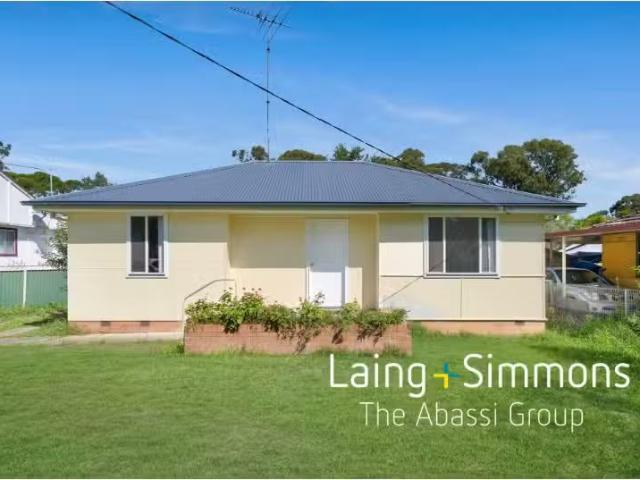 Unique 3 BR 185 Luxford Road, Whalan House for rent Listed by.