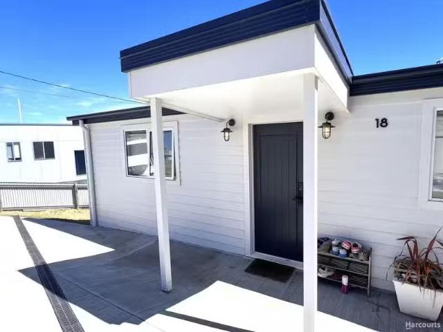 Charming 3 BR 18 Hurst Street, LULWORTH, TAS 7252 House for.