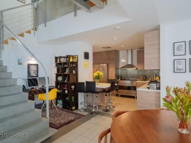 Charming 3 BR 18 Tully Road, East Perth House for rent Listed.