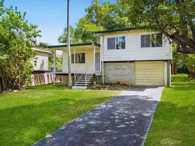 Unique 3 BR 19 Moore Street, LOGAN CENTRAL, QLD 4114 House f.